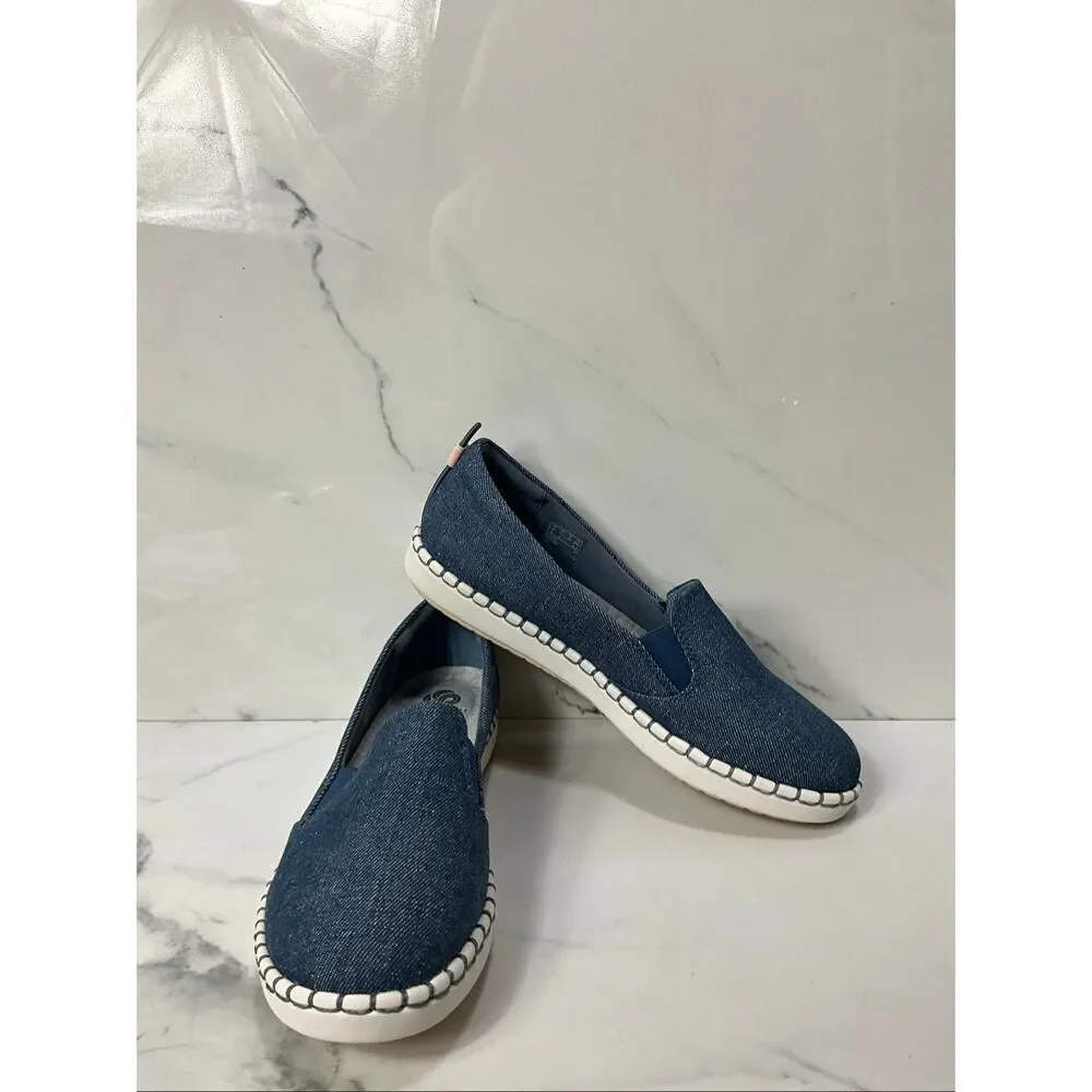 CLARKS Cloud Steppers Slip On Sneakers